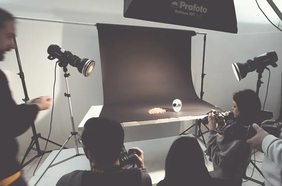 Esercitazione pratica di fotografia still life in studio